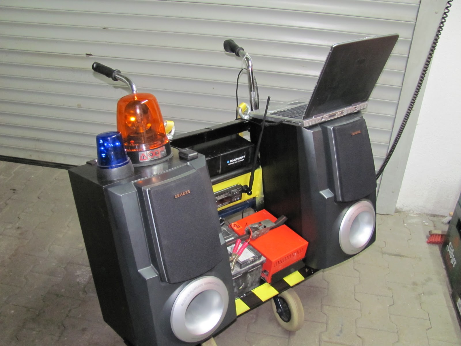 Old musician's walker.gif